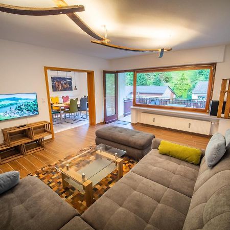 Rheintal-Ferien - 90 Qm Ferienwohnung Mit Wine & Style - Dein Urlaub Am Rhein Niederheimbach エクステリア 写真