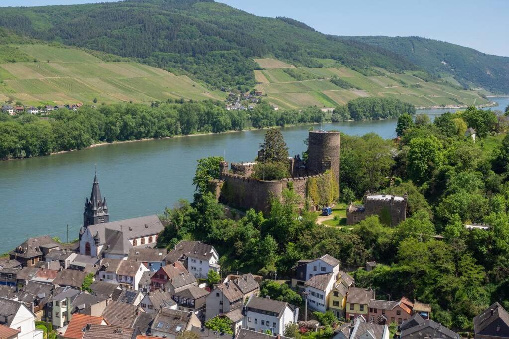 Rheintal-Ferien - 90 Qm Ferienwohnung Mit Wine & Style - Dein Urlaub Am Rhein Niederheimbach エクステリア 写真