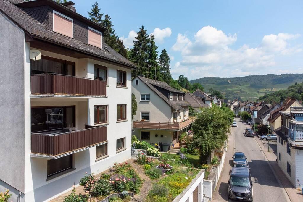 Rheintal-Ferien - 90 Qm Ferienwohnung Mit Wine & Style - Dein Urlaub Am Rhein Niederheimbach エクステリア 写真